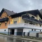 Apartment Trojaner *